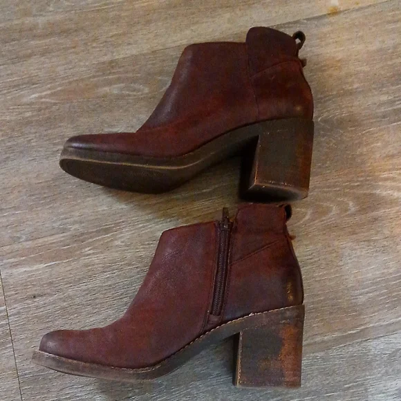 Women's crown vintage leather Ankle boots size 8.5 - Picture 2 of 7